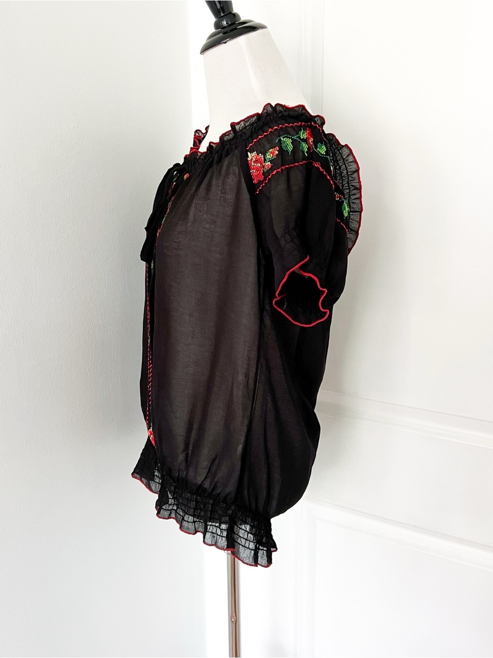 avocado Black Sheer Peasant Blouse with Red Rose Cross Stitch Embroidery - SZ 10 - Picture 3 of 5